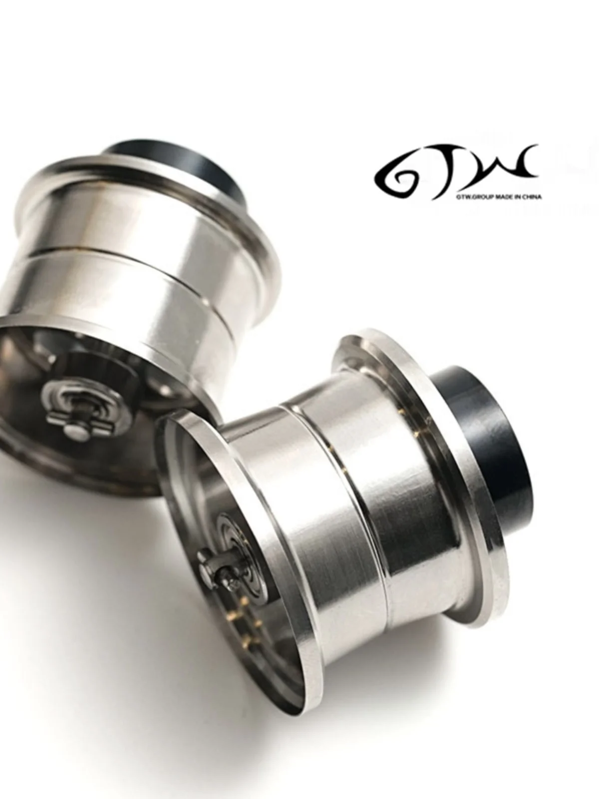 Катушка для рыбалки из титанового сплава GTW: Снаряжение для активного отдыха, путешествий и зимней рыбалки. Китайский бренд.
Катушка для рыбалки из титанового сплава GTW: Снаряжение для активного отдыха, путешествий и зимней рыбалки. Китайский бренд.