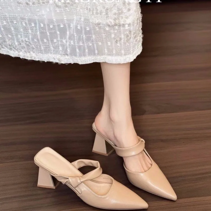 In The Summer of 2026, The New Baotou Cool Slippers Are Comfortable and Versatile for Women To Wear in Summer
In The Summer of 2026, The New Baotou Cool Slippers Are Comfortable and Versatile for Women To Wear in Summer