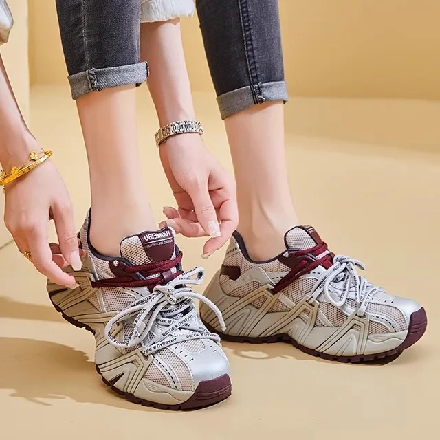Korean Style Women's Sport Shoes Thick Bottom Real Leather Dad Shoes Fashionable Casual Shoes round Toe Rubber Sole
Korean Style Women's Sport Shoes Thick Bottom Real Leather Dad Shoes Fashionable Casual Shoes round Toe Rubber Sole