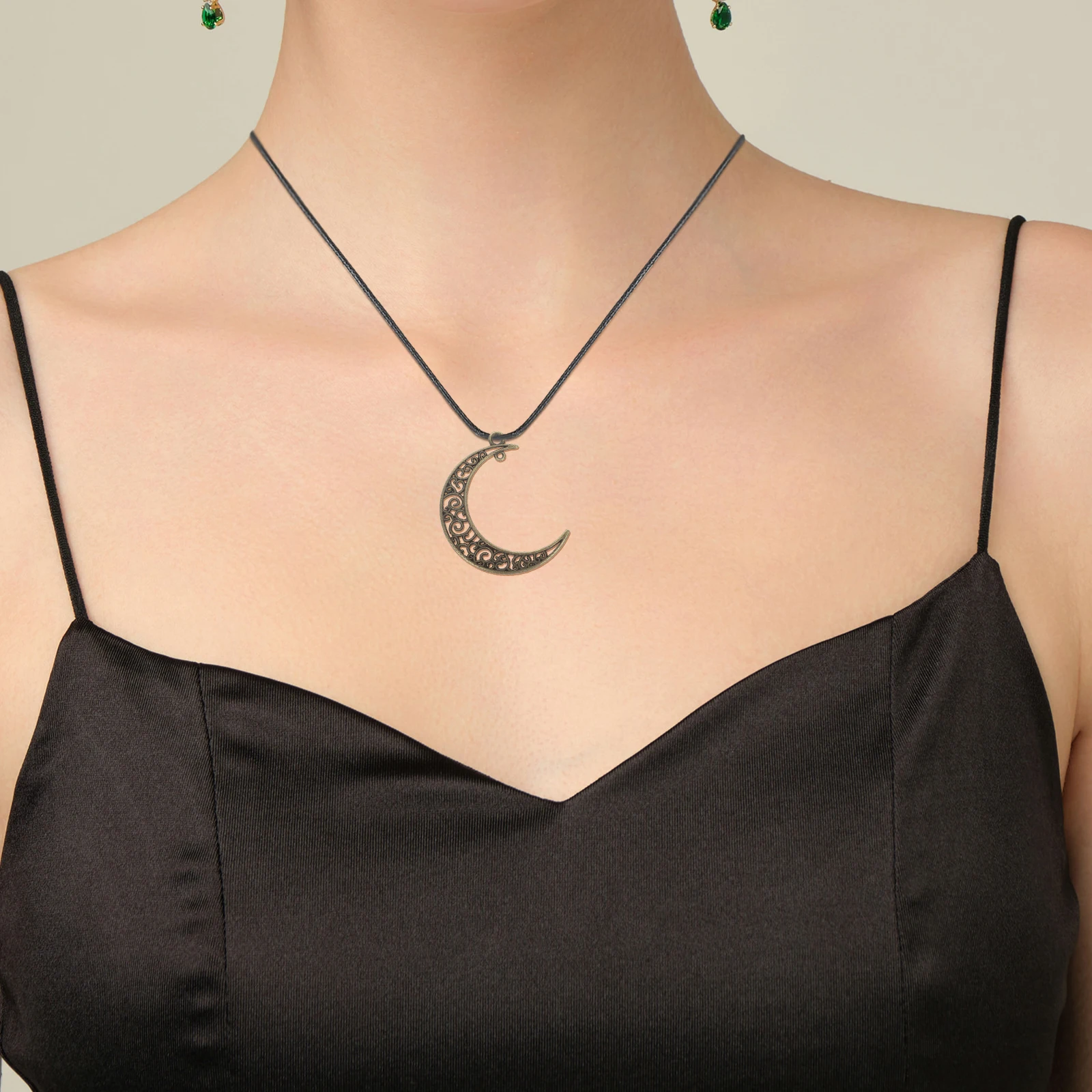 50pcs Hollow Moon Pendant Zinc Alloy Jewelry Making Charms Celestial Crescent Moon Necklace Bracelet Accessories Durable Alloy
50pcs Hollow Moon Pendant Zinc Alloy Jewelry Making Charms Celestial Crescent Moon Necklace Bracelet Accessories Durable Alloy