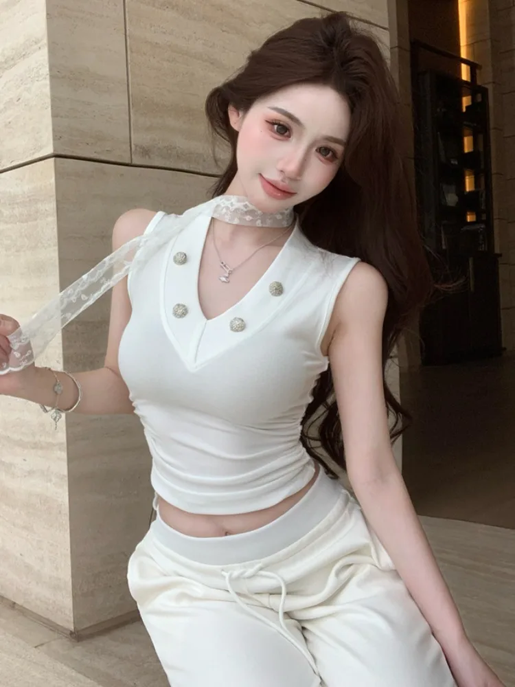 Slimming Lace Trim V-Neck Bandage Top Women's Summer Fashion Versatile Waist-Cinching Sleeveless Knitted Mid-Waist Vest
Slimming Lace Trim V-Neck Bandage Top Women's Summer Fashion Versatile Waist-Cinching Sleeveless Knitted Mid-Waist Vest