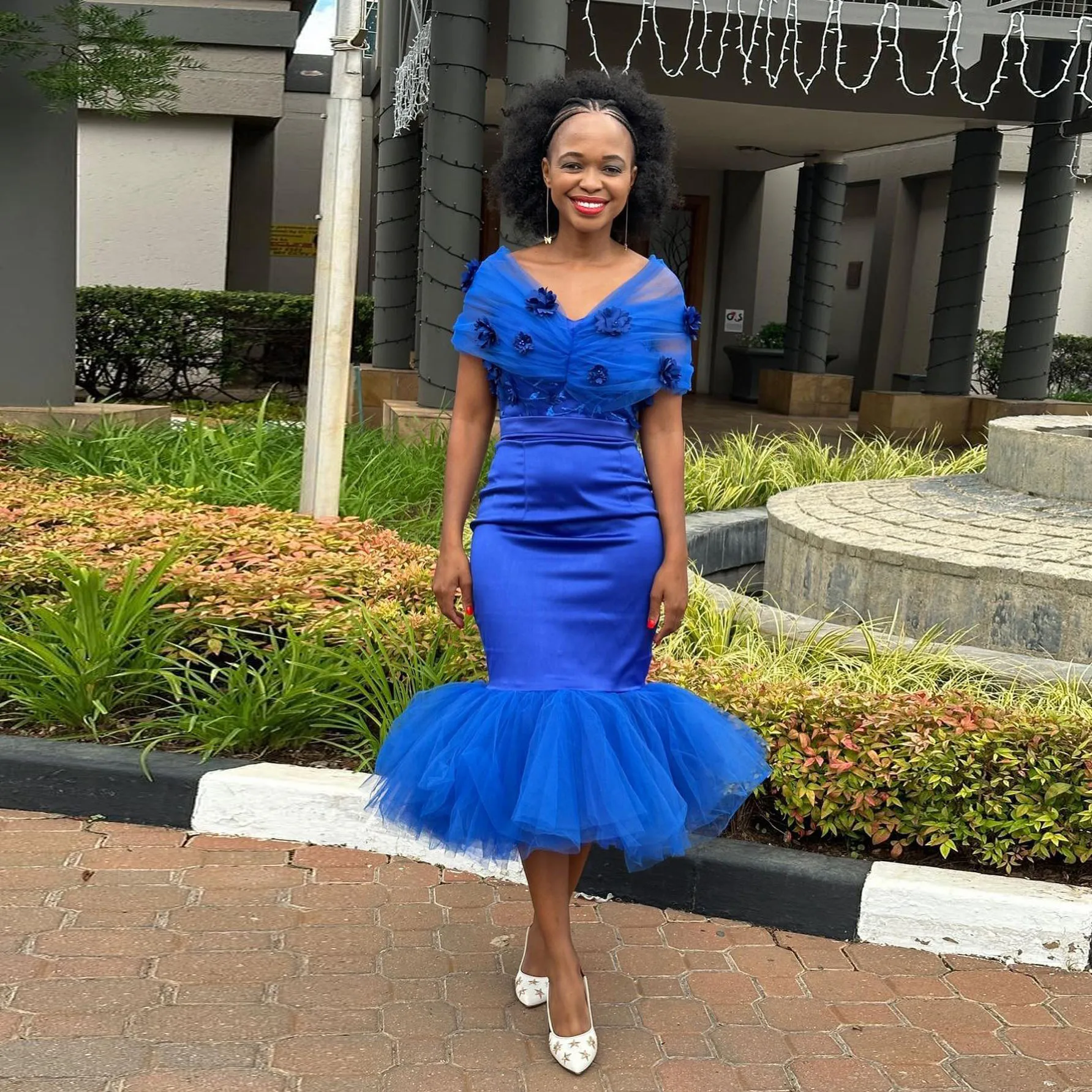 Aso Ebi Stylished Royal Blue Mermaid Maxi Dresses 3D Flower Ankle Length African Women Dresses To Wedding Holiday Party
Aso Ebi Stylished Royal Blue Mermaid Maxi Dresses 3D Flower Ankle Length African Women Dresses To Wedding Holiday Party