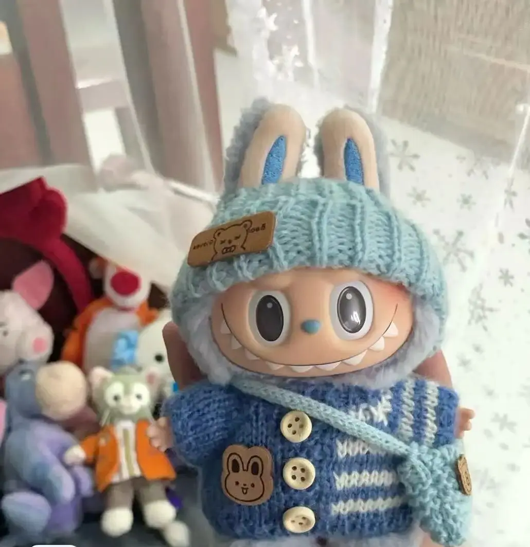 For 15-17cm Labubu Doll Accessories Outfit Clothes Bear Label Hat Love Sweater Set Cute Decoration Little Clothes Toy Collectors
For 15-17cm Labubu Doll Accessories Outfit Clothes Bear Label Hat Love Sweater Set Cute Decoration Little Clothes Toy Collectors