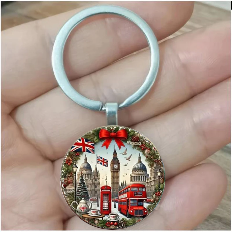 Vintage keychain, commemorative items for Big Ben, Red Empire Bus, United Jack, Christmas, holidays, and travel enthusiasts, cla
Vintage keychain, commemorative items for Big Ben, Red Empire Bus, United Jack, Christmas, holidays, and travel enthusiasts, cla