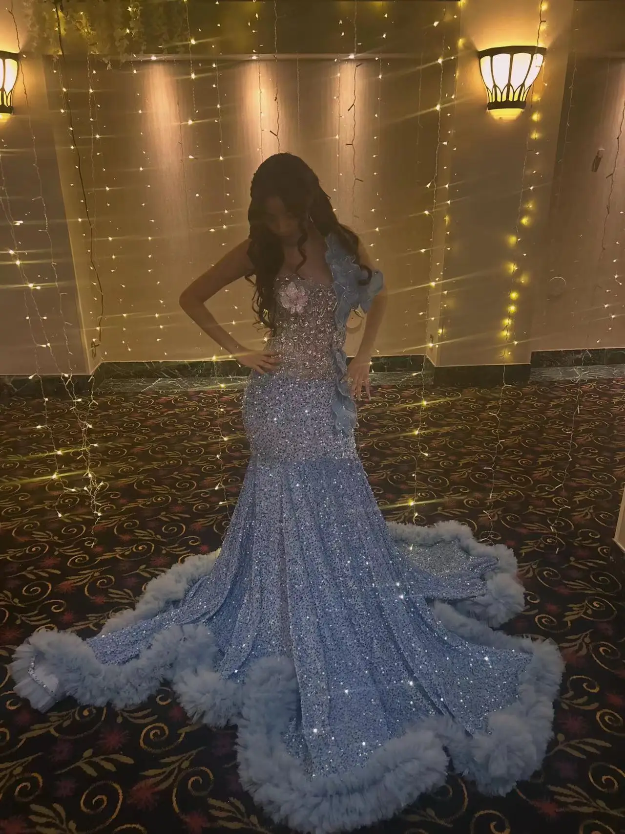 Sparkly Sequined Mermaid Crystal Diamond Prom Dresses Long for Women 2027 V Neck Flowers Formal Evening Gowns Customized
Sparkly Sequined Mermaid Crystal Diamond Prom Dresses Long for Women 2027 V Neck Flowers Formal Evening Gowns Customized