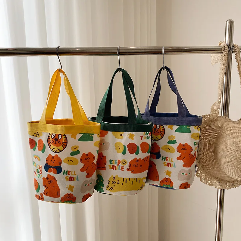 New bucket type portable canvas bag versatile, minimalist, small capacity bento box
New bucket type portable canvas bag versatile, minimalist, small capacity bento box