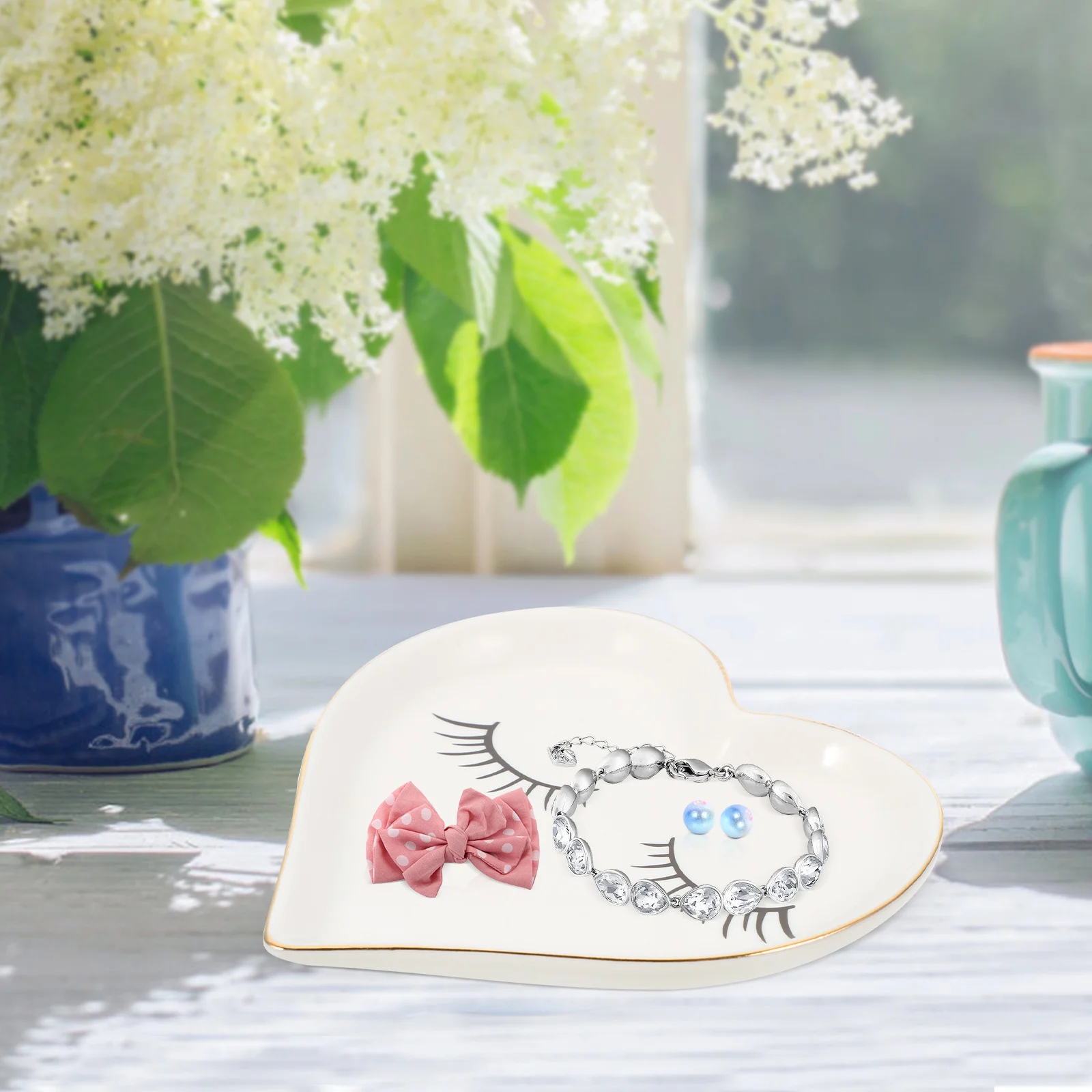 Ceramic Jewelry Tray Heart Shape Design Fine Workmanship Easy Clean No Dust Stain Desktop Adorn Trinket Dishes Holder
Ceramic Jewelry Tray Heart Shape Design Fine Workmanship Easy Clean No Dust Stain Desktop Adorn Trinket Dishes Holder