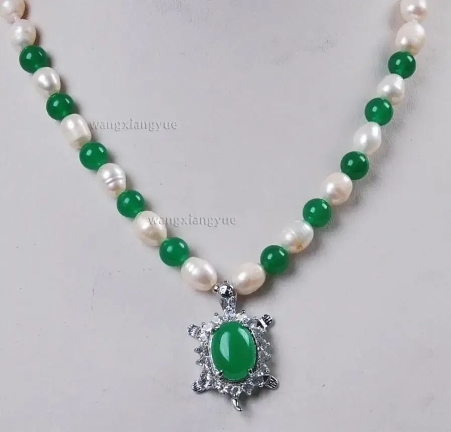 hot sale Real White Akoya Cultured Pearl/Green jade Turtle pendant necklace
hot sale Real White Akoya Cultured Pearl/Green jade Turtle pendant necklace