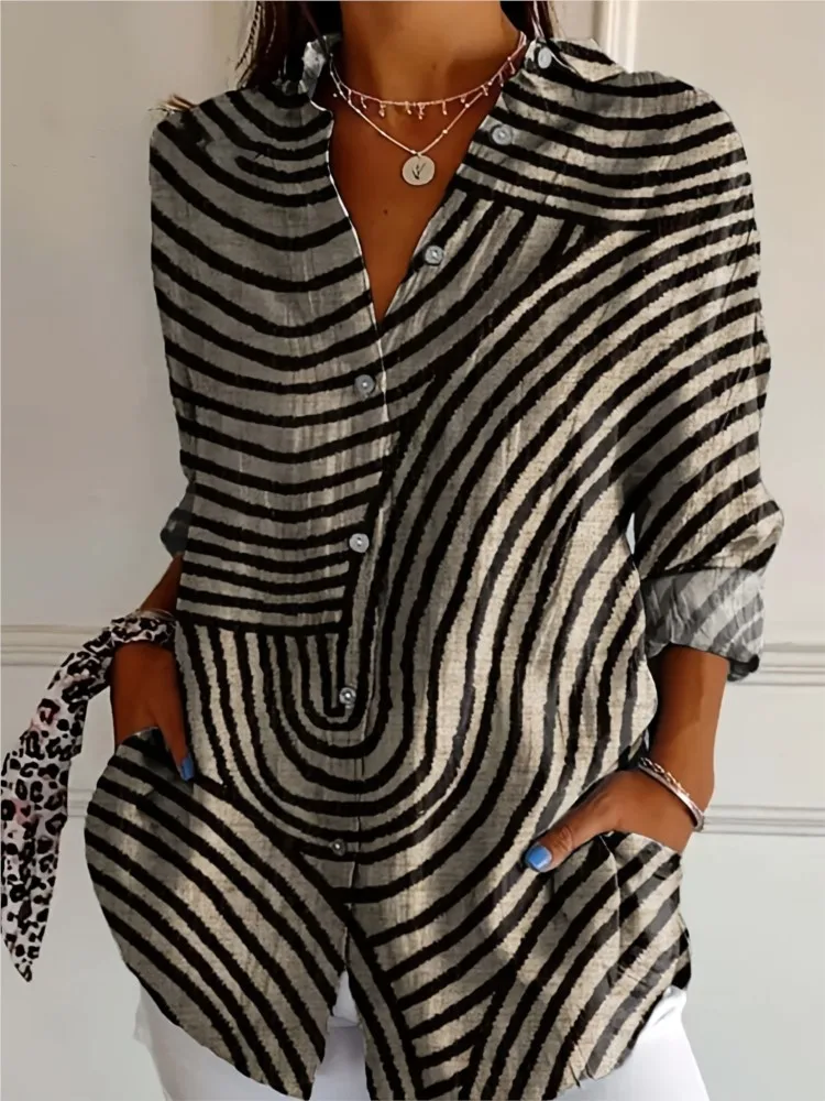 Fashion Casual Stripe Print Loose Women's Button Shirt Tops 2025 Spring Autumn V-neck Long Sleeved Office Lady Party Blouses Top
Fashion Casual Stripe Print Loose Women's Button Shirt Tops 2025 Spring Autumn V-neck Long Sleeved Office Lady Party Blouses Top