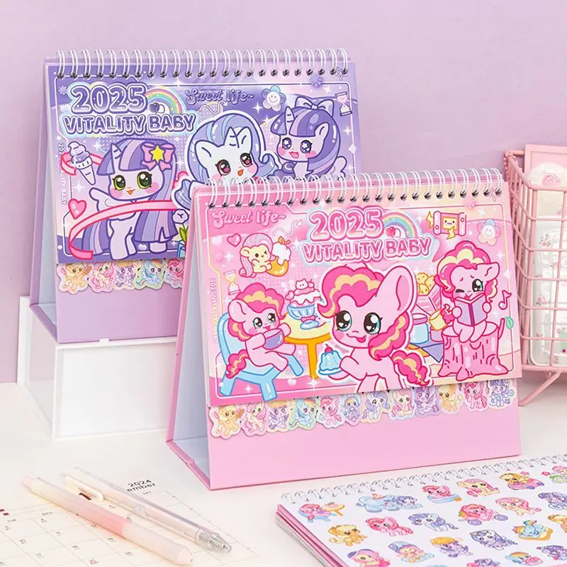 Календарь Kawaii My Little Pony 2025, милый мультяшный настольный календарь, стоячий флип-настольный бесплатный наклейки My Little Pony
Календарь Kawaii My Little Pony 2025, милый мультяшный настольный календарь, стоячий флип-настольный бесплатный наклейки My Little Pony