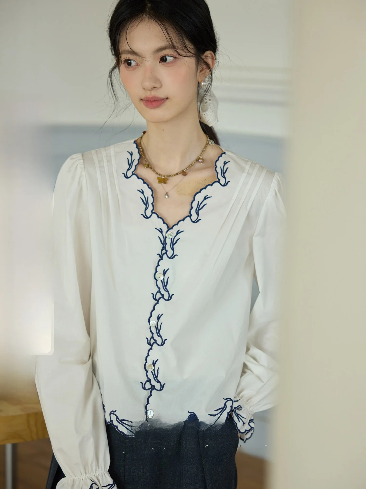 ORWhite Vintage Sle Long Sve V-Ne Embroidered Lace Trim Slimming Women's irt Cotton Material Regular Fit White irt
ORWhite Vintage Sle Long Sve V-Ne Embroidered Lace Trim Slimming Women's irt Cotton Material Regular Fit White irt