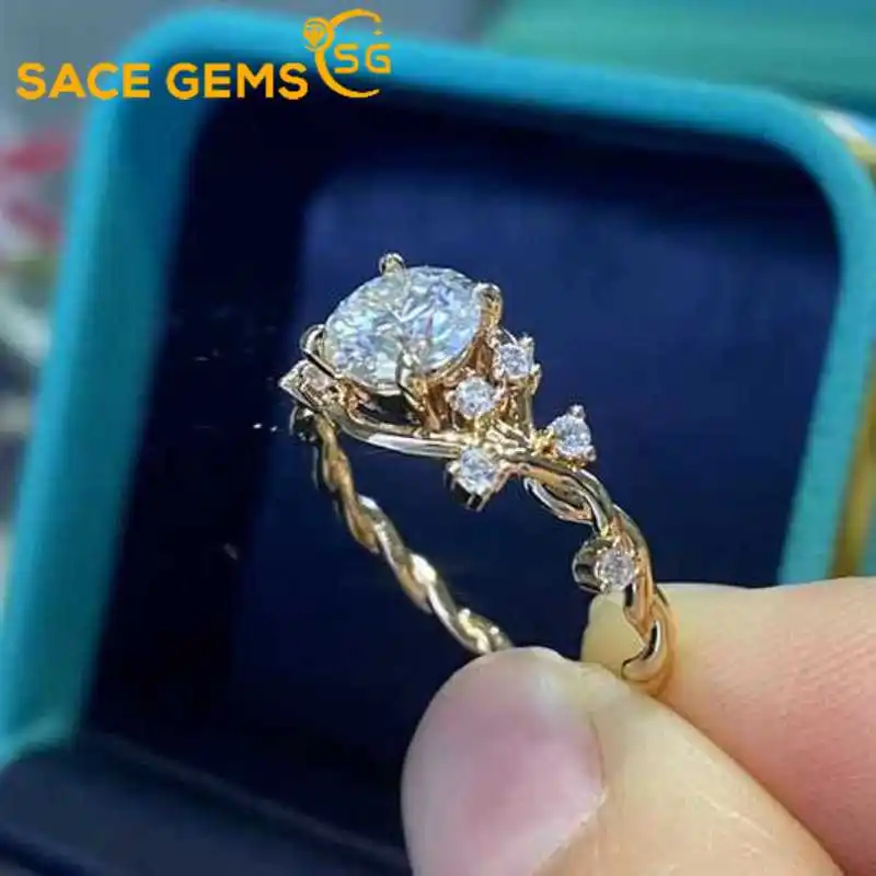 SACE GEMS GRA Certified D Color 1ct Moissanite Ring 925 Sterling Silver Plated with 18k White Gold Ring for Women Fine Jewelry
SACE GEMS GRA Certified D Color 1ct Moissanite Ring 925 Sterling Silver Plated with 18k White Gold Ring for Women Fine Jewelry