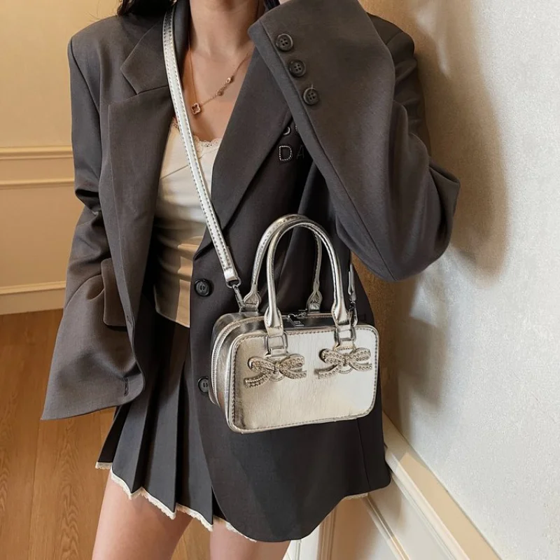 Fashion Forward Leather Messenger Bag For Ladies, Luxury Brand Women's Handbag, Elegant Crossbody Shoulder By Popular Designer
Fashion Forward Leather Messenger Bag For Ladies, Luxury Brand Women's Handbag, Elegant Crossbody Shoulder By Popular Designer
