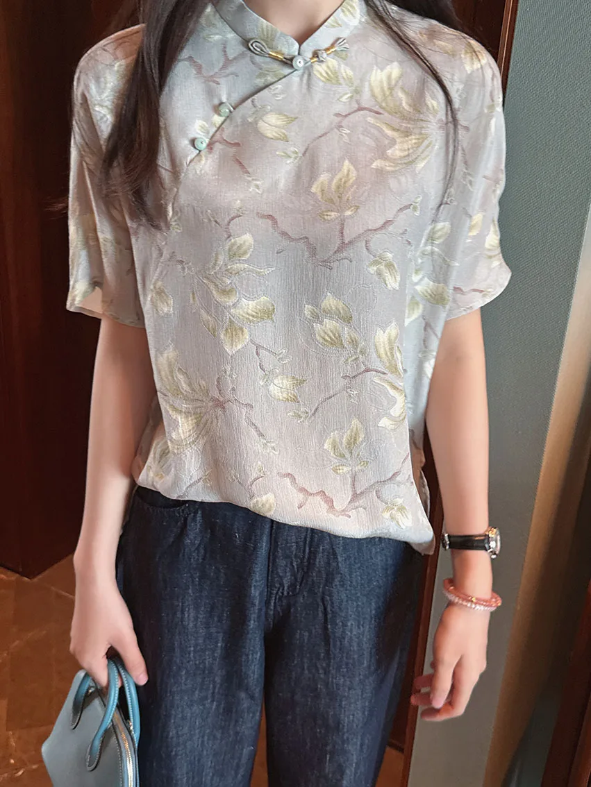 Шелковая блузка в новом китайском стиле с воротником-стойкой, вышивкой цветами сливы, легкая, с асимметричным подолом, женская, премиум-класса, модный топ
Шелковая блузка в новом китайском стиле с воротником-стойкой, вышивкой цветами сливы, легкая, с асимметричным подолом, женская, премиум-класса, модный топ