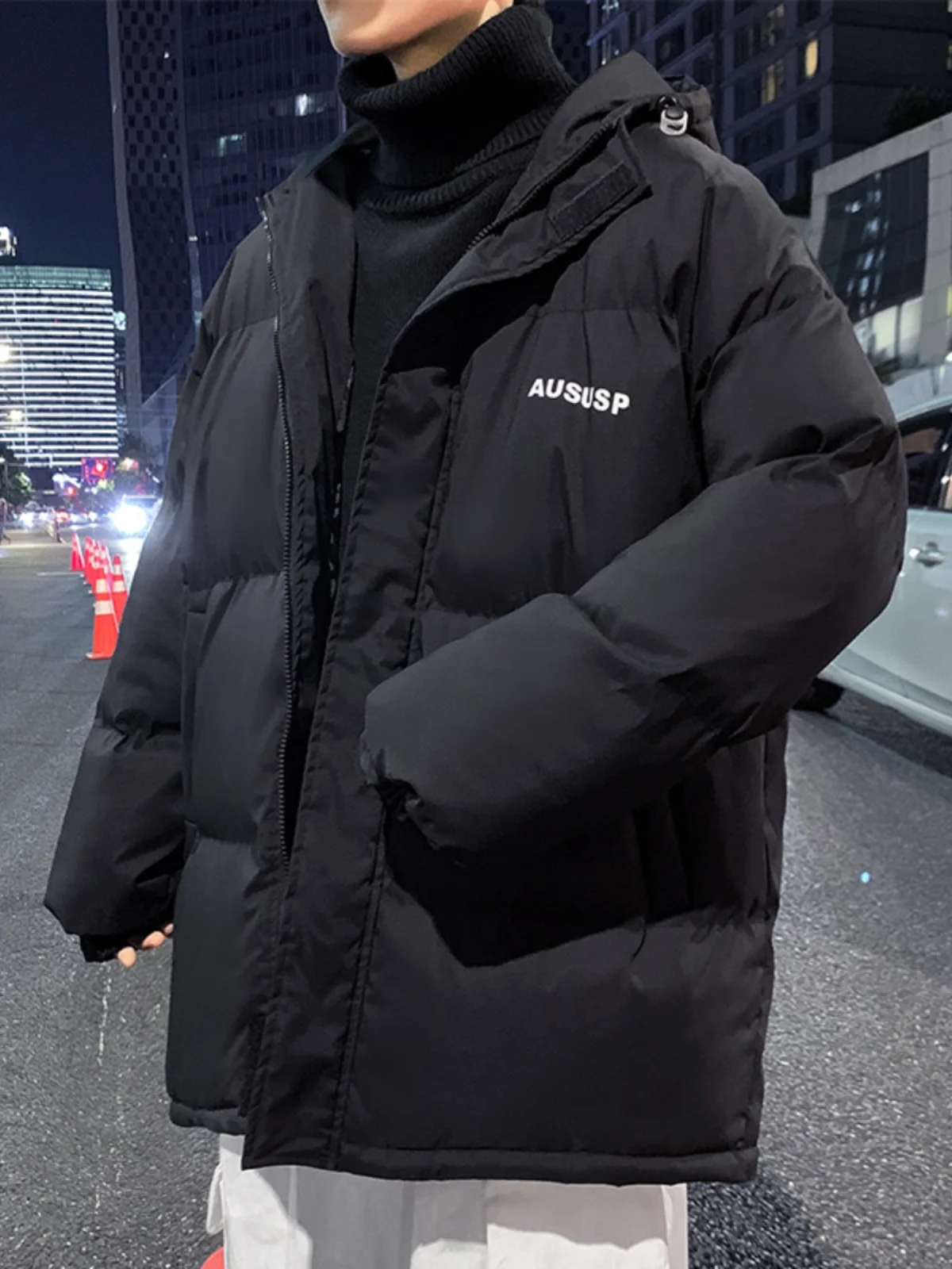 Jinjiang Thiened Winter Cotton Jaet Men's Hooded Coat Youth Casual Warm Polyester Fiber Filled Bread Sle Coat
Jinjiang Thiened Winter Cotton Jaet Men's Hooded Coat Youth Casual Warm Polyester Fiber Filled Bread Sle Coat