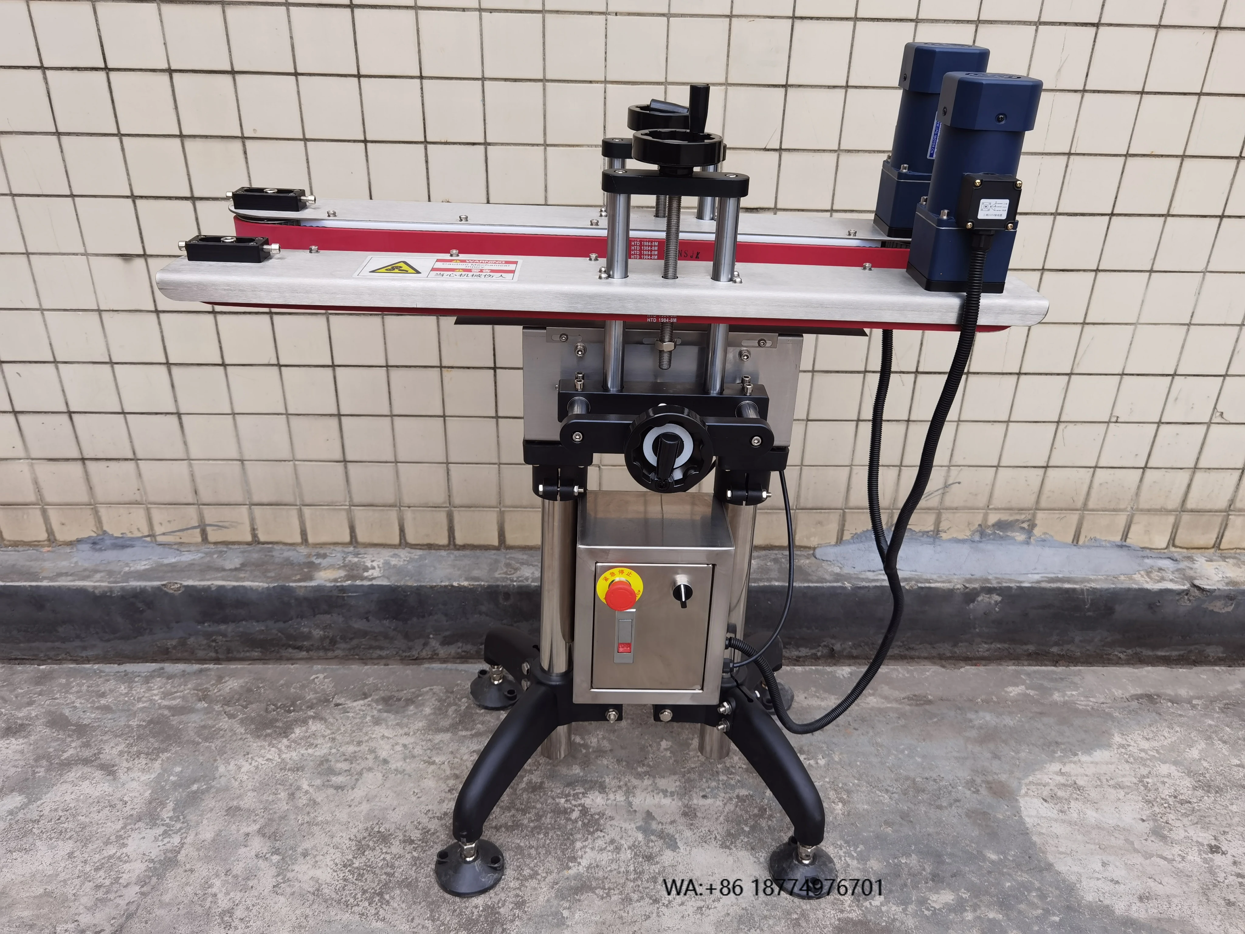 Efficient Clamping Bottle Conveying Semi Automatic Cosmetic Bottle Conveyor
Efficient Clamping Bottle Conveying Semi Automatic Cosmetic Bottle Conveyor