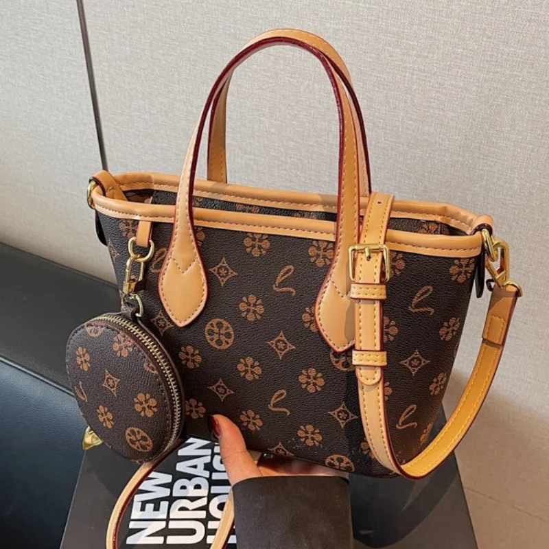 Женская роскошная кожаная сумка-тоут класса люкс, модная элегантная сумка через плечо, классическая сумка-кроссбоди для повседневного использования и поездок на работу
Женская роскошная кожаная сумка-тоут класса люкс, модная элегантная сумка через плечо, классическая сумка-кроссбоди для повседневного использования и поездок на работу