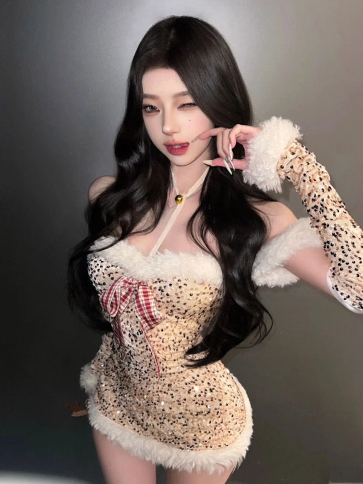 Sexy Christmas Theme Short Sleeve Wrap Dress with Fur Collar for Date Night Outfits High Waist Contraction Polyester Fiber
Sexy Christmas Theme Short Sleeve Wrap Dress with Fur Collar for Date Night Outfits High Waist Contraction Polyester Fiber