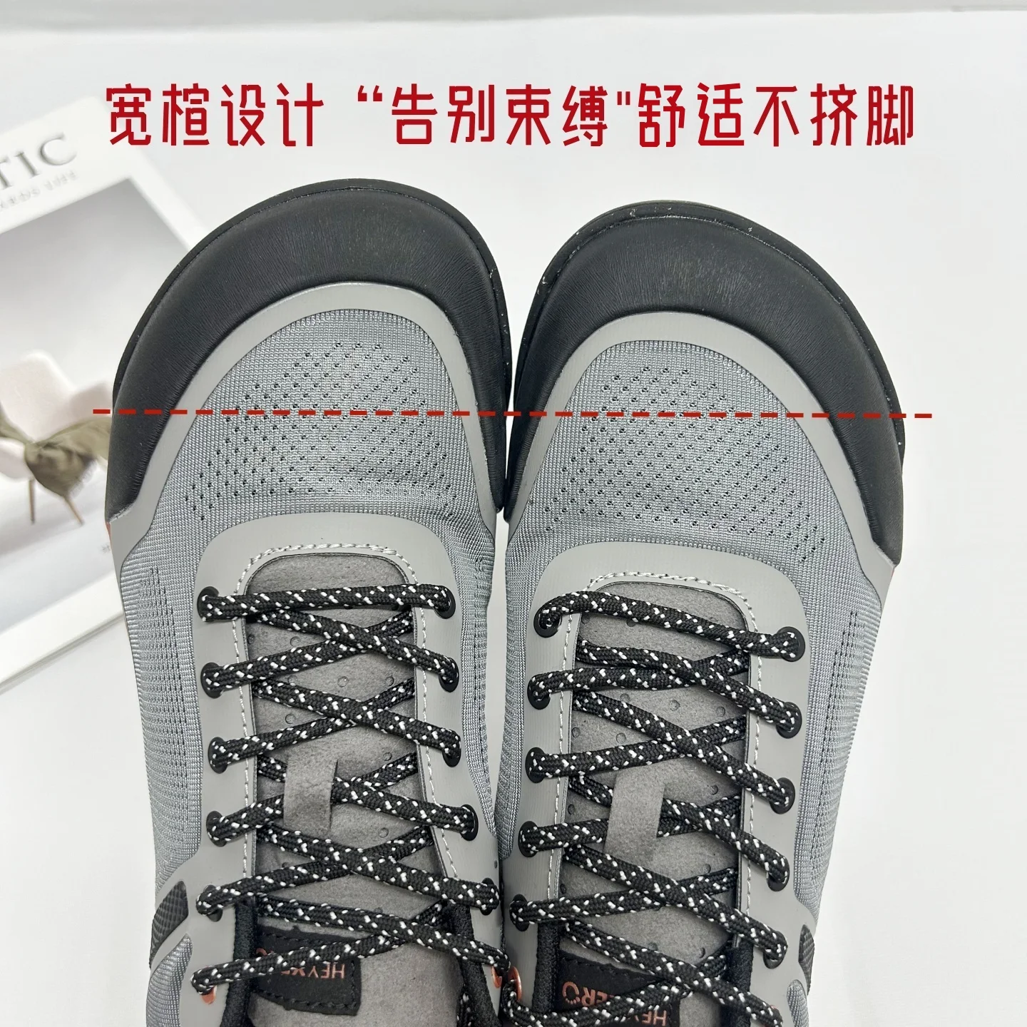 Original Brand Non-slip Walking Shoes Couple Walking Jogging Shoes Comfortable Thick Bottom Sports Casual Shoes
Original Brand Non-slip Walking Shoes Couple Walking Jogging Shoes Comfortable Thick Bottom Sports Casual Shoes
