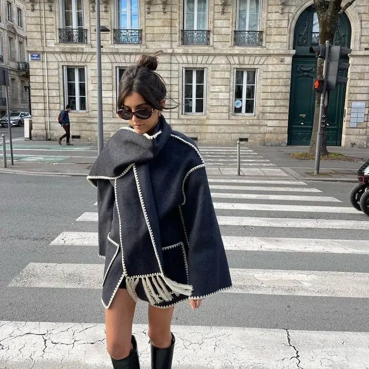 Elegant Loose Women's Coat With Scarf Fashion Long Sleeve Pocket Single Breasted Female Coats 2023 Autumn Winter Lady Jacket
Elegant Loose Women's Coat With Scarf Fashion Long Sleeve Pocket Single Breasted Female Coats 2023 Autumn Winter Lady Jacket