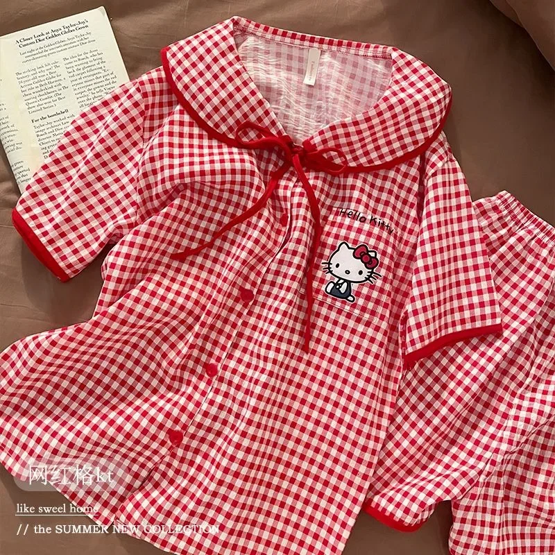 Red plaid Hello Kitty women's pajamas, cartoon crew neck short-sleeved shorts for girls, Sanrio Hello Kitty loungewear
Red plaid Hello Kitty women's pajamas, cartoon crew neck short-sleeved shorts for girls, Sanrio Hello Kitty loungewear