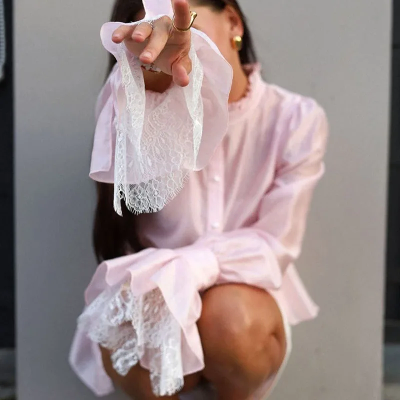 French Collar Lace Patchwork Shirt Casual Solid Flared Sleeve Office Commute Shirt New Fashion Single Breasted Irregular Blouses
French Collar Lace Patchwork Shirt Casual Solid Flared Sleeve Office Commute Shirt New Fashion Single Breasted Irregular Blouses