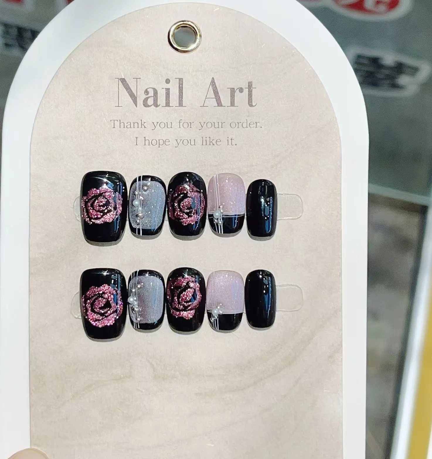 10Pcs Short Square Shimmery Nails Retro Pink Rose Cat Eye Handmade False Nails Pearls French Black Press on Nail Manicure Tips
10Pcs Short Square Shimmery Nails Retro Pink Rose Cat Eye Handmade False Nails Pearls French Black Press on Nail Manicure Tips