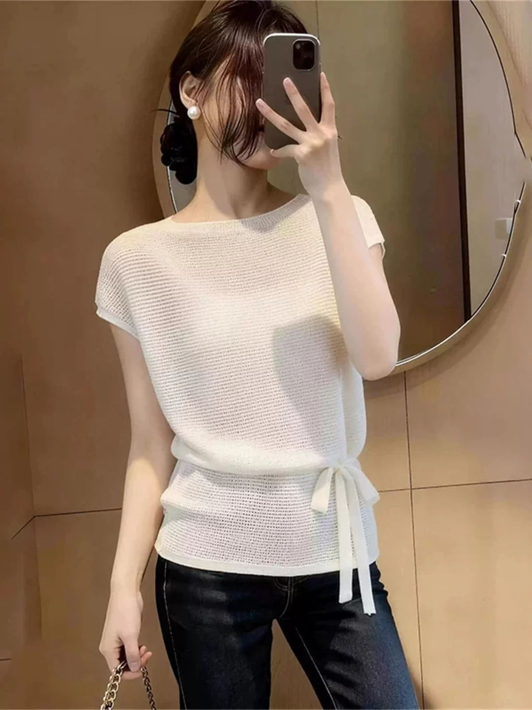 Comfortable Knitted Top Belted Waist Short Sleeve White Simple Casual Summer Women's Fashion Korean Style round Neck Shirt
Comfortable Knitted Top Belted Waist Short Sleeve White Simple Casual Summer Women's Fashion Korean Style round Neck Shirt