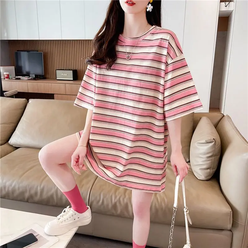 Women's Clothing Pink Striped Short Sleeve T-Shirt New Summer Fashion Retro Loose Versatile Casual Top Trendy Style
Women's Clothing Pink Striped Short Sleeve T-Shirt New Summer Fashion Retro Loose Versatile Casual Top Trendy Style