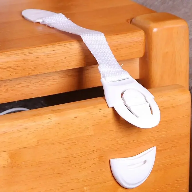 2PCS Baby Anti-Pinch Hand Safety Protection Cloth Lock Drawer Refrigerator Cabinet Door Multi-Functional Ribbon Lock Buckle
2PCS Baby Anti-Pinch Hand Safety Protection Cloth Lock Drawer Refrigerator Cabinet Door Multi-Functional Ribbon Lock Buckle