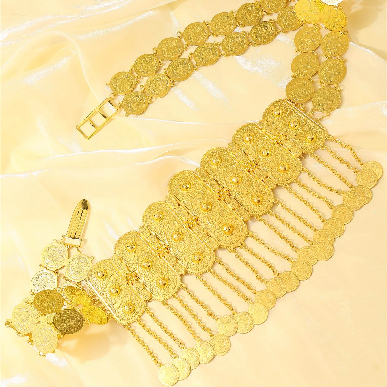 Gilded Moroccan robe waist belt slimming versatile body chain daily party bridal accessories
Gilded Moroccan robe waist belt slimming versatile body chain daily party bridal accessories