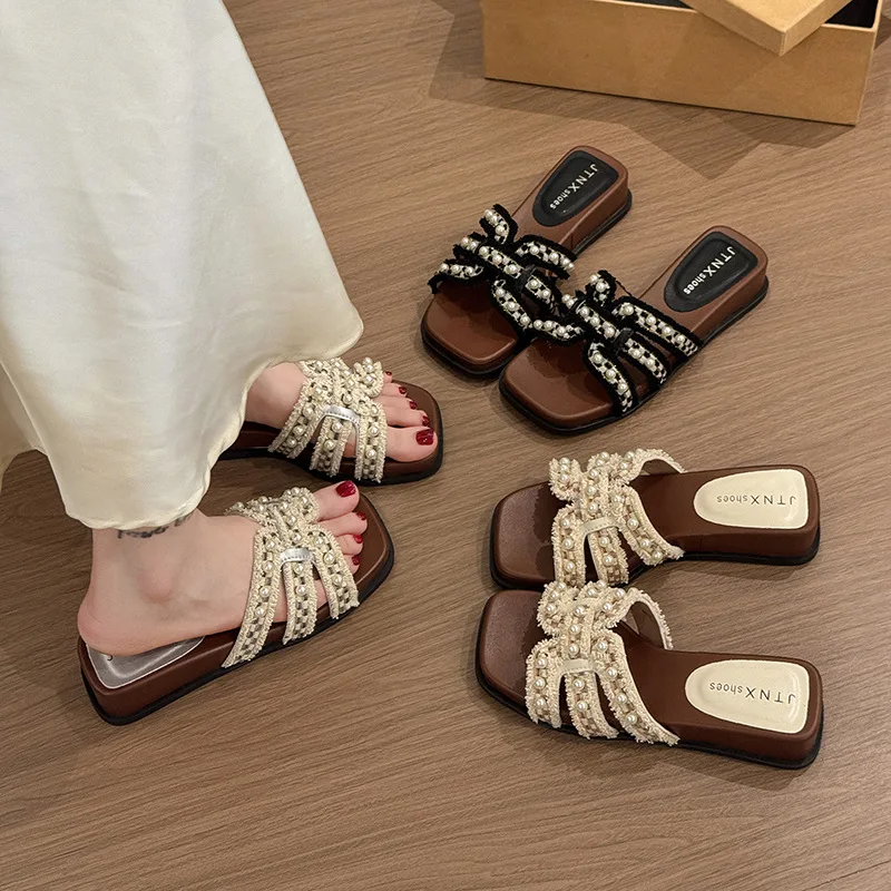 Fashion Women's Slippers Fairy Style Pearl Flat Sandals 2025 Summer New Cool Slippers for Women Outdoor Non Slip Beach Slippers
Fashion Women's Slippers Fairy Style Pearl Flat Sandals 2025 Summer New Cool Slippers for Women Outdoor Non Slip Beach Slippers
