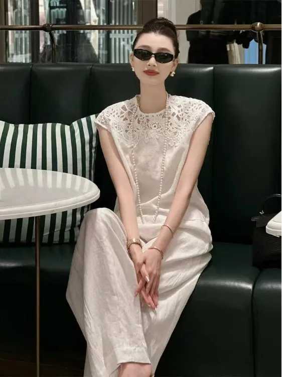 Комплект женских летних брюк с кружевными вставками и вырезами: повседневные, дышащие, приятные к телу, прямые брюки
Комплект женских летних брюк с кружевными вставками и вырезами: повседневные, дышащие, приятные к телу, прямые брюки