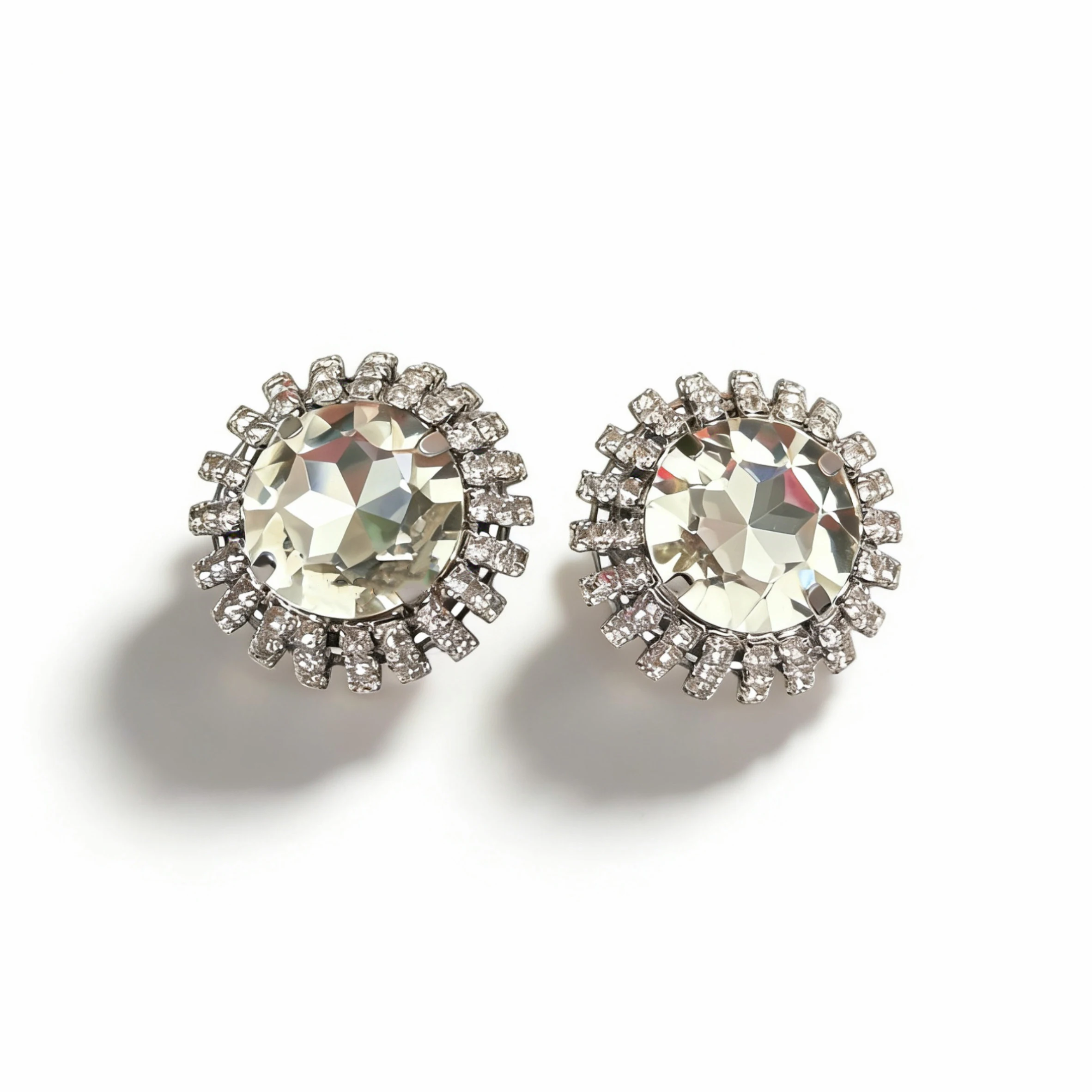 Fashion Brand Diamond Crystal Round Earrings Ear Clip Woman Europe America Top Quality Designer Jewelry
Fashion Brand Diamond Crystal Round Earrings Ear Clip Woman Europe America Top Quality Designer Jewelry