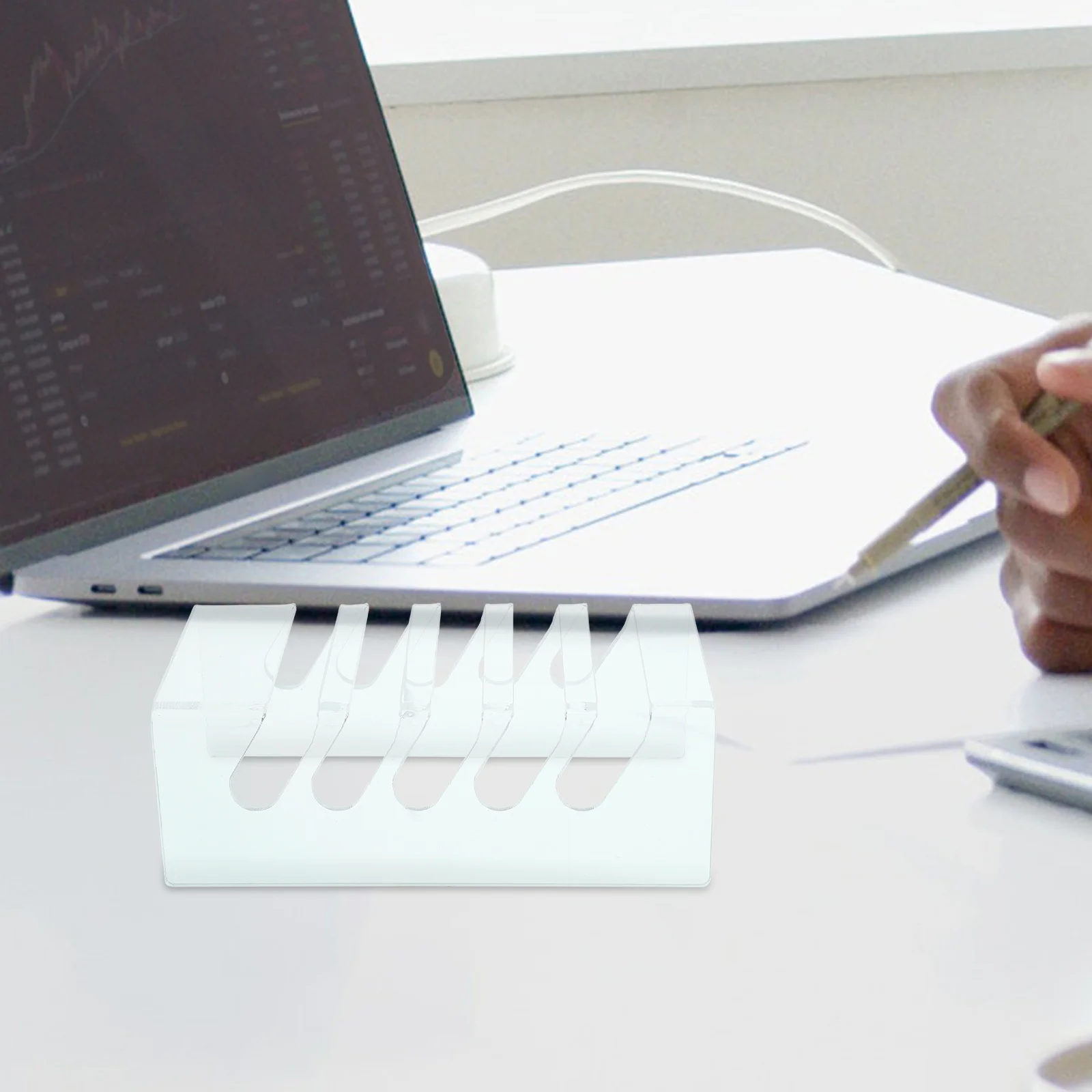 Mobile Phone Display Stand Clear Acrylic Desktop Organizer Box For Office Meeting Room Storage Rack Multi-Function Cellphone
Mobile Phone Display Stand Clear Acrylic Desktop Organizer Box For Office Meeting Room Storage Rack Multi-Function Cellphone