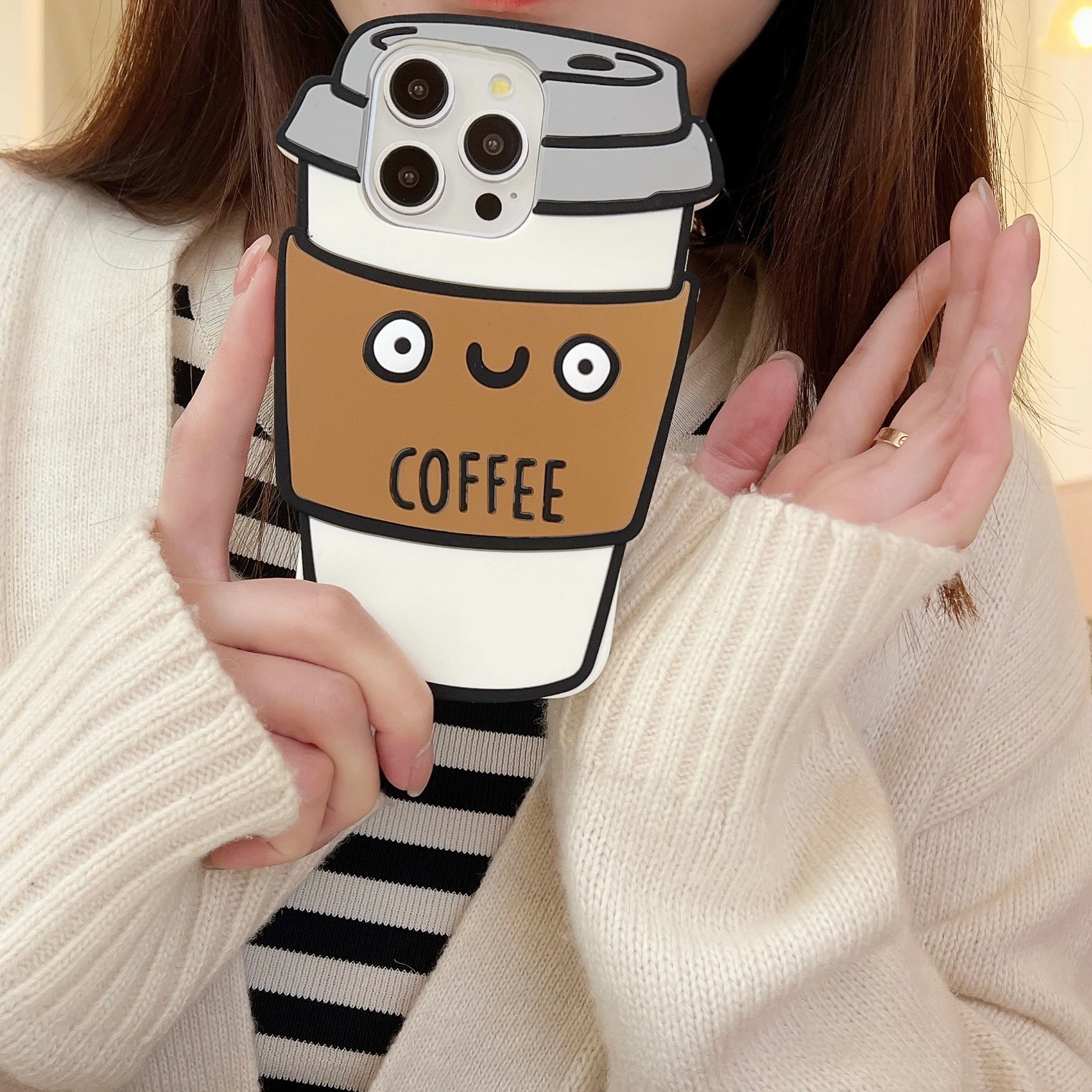 Soft Silicone Phone Back Cover, Shockproof Skin Shell, 3D Cute Cartoon Coffee Cup Case, iPhone 11, 12, 13Pro, 14, 15, 16 Pro Max
Soft Silicone Phone Back Cover, Shockproof Skin Shell, 3D Cute Cartoon Coffee Cup Case, iPhone 11, 12, 13Pro, 14, 15, 16 Pro Max