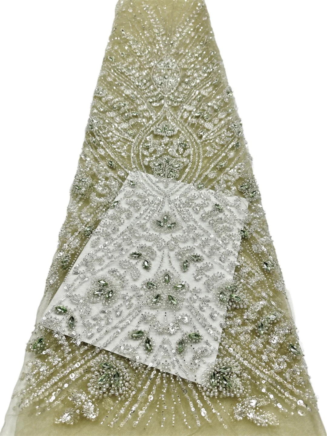 2026 Luxury African Heavy Sequins Beads Stones Lace Fabric for Bridal Dress High Quality Nigerian French Tulle Embroidery Sewing
2026 Luxury African Heavy Sequins Beads Stones Lace Fabric for Bridal Dress High Quality Nigerian French Tulle Embroidery Sewing