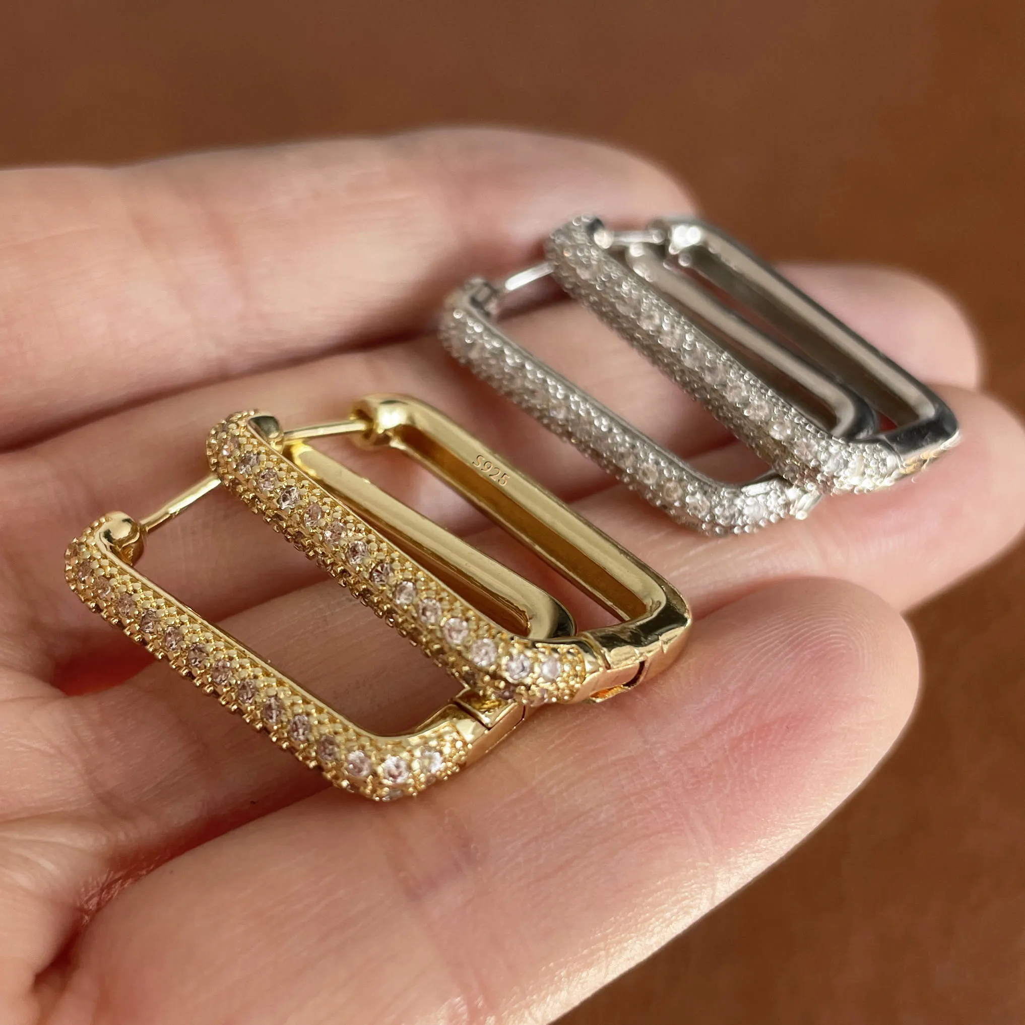 925 Sterling Silver Earrings For Women Trendy Simple Gold Zircon Earring Jewelry Prevent Allergy Party Christmas Accessories
925 Sterling Silver Earrings For Women Trendy Simple Gold Zircon Earring Jewelry Prevent Allergy Party Christmas Accessories
