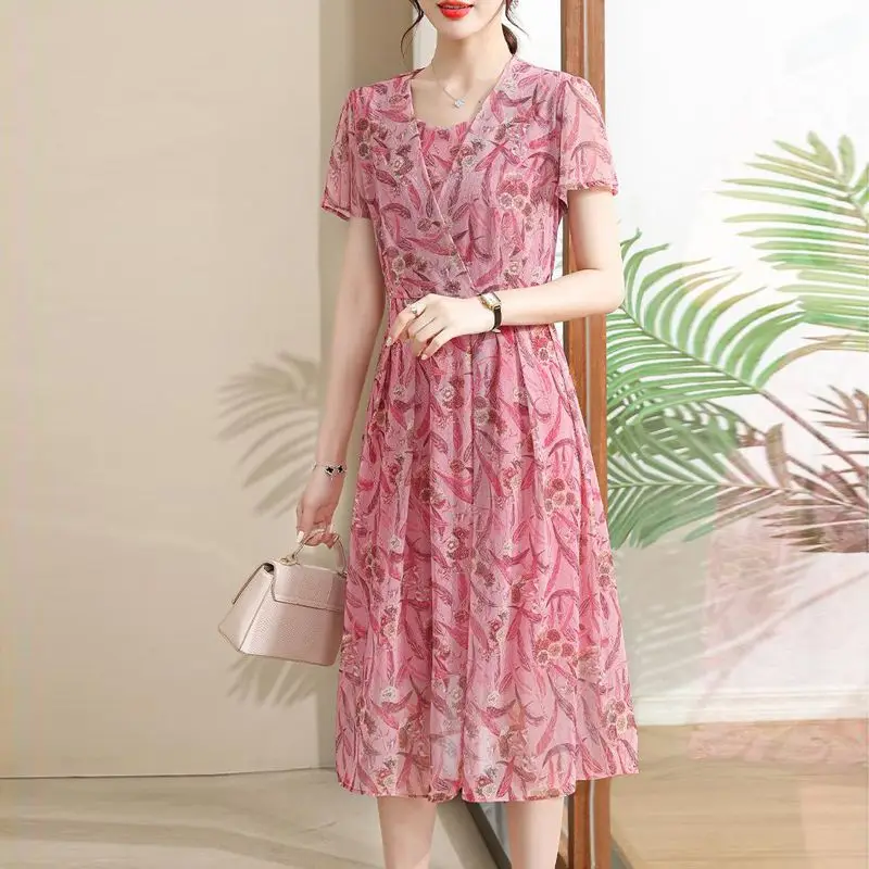 Elegant V-Neck Printed Spliced Folds Floral Dress Women's Clothing 2024 Summer New Loose Office Lady Short Sleeve Dresses
Elegant V-Neck Printed Spliced Folds Floral Dress Women's Clothing 2024 Summer New Loose Office Lady Short Sleeve Dresses