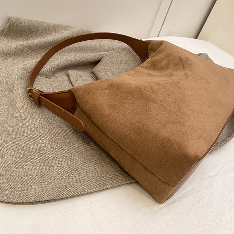 Retro Suede Underarm Bags Autumn Winter Women's Fashion Large Capacity Tote Bag Luxury Versatile One Shoulder Bag Casual Handbag
Retro Suede Underarm Bags Autumn Winter Women's Fashion Large Capacity Tote Bag Luxury Versatile One Shoulder Bag Casual Handbag
