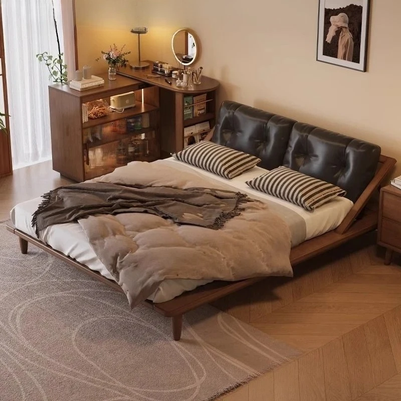 M retro leather solid wood bed
M retro leather solid wood bed