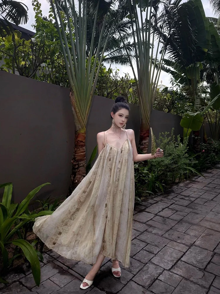 Vacation Style Floral Print Beaded Strap Long A-Line Dress Women Backless Summer Slimming Gown Retro Style Sleeveless V-Neck
Vacation Style Floral Print Beaded Strap Long A-Line Dress Women Backless Summer Slimming Gown Retro Style Sleeveless V-Neck