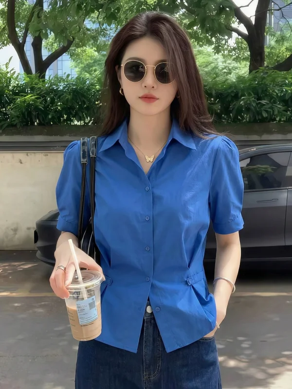 Klein Blue Women's Short Sleeve Shirt V-Neck Padded Shoulder Waist-Cinched Korean Style Bubble Sleeve Casual Top Summer New
Klein Blue Women's Short Sleeve Shirt V-Neck Padded Shoulder Waist-Cinched Korean Style Bubble Sleeve Casual Top Summer New