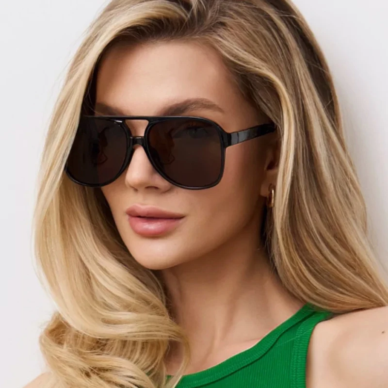 Protective Glasses 4pcs Trend Oversized Square Frame Women Sunglasses Colorful Lens Sun Glasses Outdoor Casual Eyewear UV400
Protective Glasses 4pcs Trend Oversized Square Frame Women Sunglasses Colorful Lens Sun Glasses Outdoor Casual Eyewear UV400