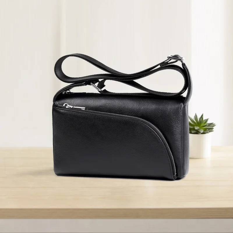 Men's Bag Leather Shoulder Bag Men's and Women's Crossbody Bag Layer Cowhide Casual Bag
Men's Bag Leather Shoulder Bag Men's and Women's Crossbody Bag Layer Cowhide Casual Bag