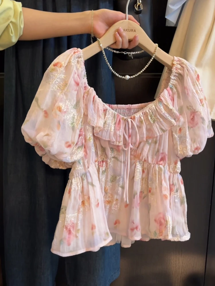 Sweet Floral Chiffon Shirt Women's Summer Design Lotus Leaf Square Collar Bow Tie Bubble Sleeve Top Trendy Korean Style
Sweet Floral Chiffon Shirt Women's Summer Design Lotus Leaf Square Collar Bow Tie Bubble Sleeve Top Trendy Korean Style