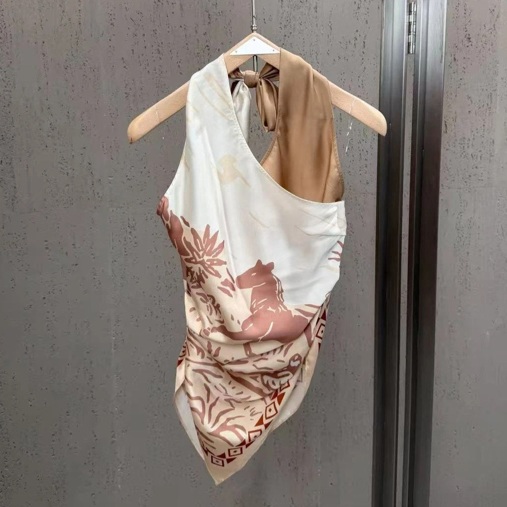 2026 Spring Summer Ethnic Style Silk Scarf Halter Top - Pony Print, Vacation Vibe, Niche Design, Versatile Sleeveless Top
2026 Spring Summer Ethnic Style Silk Scarf Halter Top - Pony Print, Vacation Vibe, Niche Design, Versatile Sleeveless Top