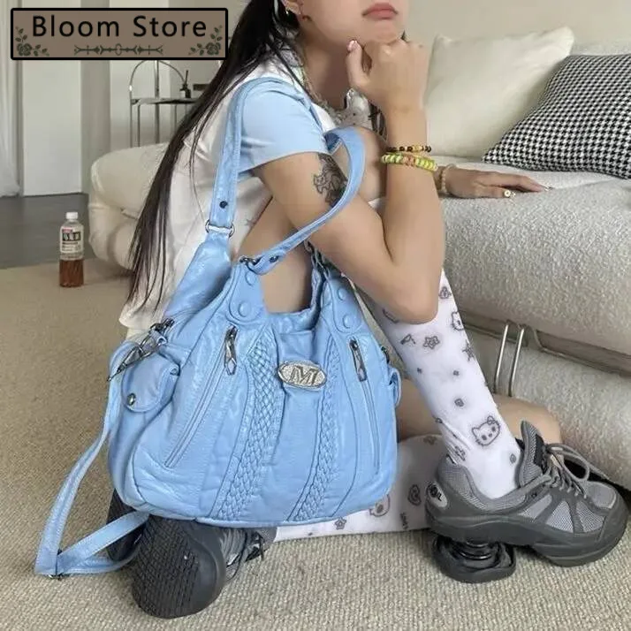 Bloom Hot Girls Blue Shoulder Bags Women Retro Leather Large Capacity Y2k Handbag Female Vintage Messenger Tote Bag Aesthetic
Bloom Hot Girls Blue Shoulder Bags Women Retro Leather Large Capacity Y2k Handbag Female Vintage Messenger Tote Bag Aesthetic