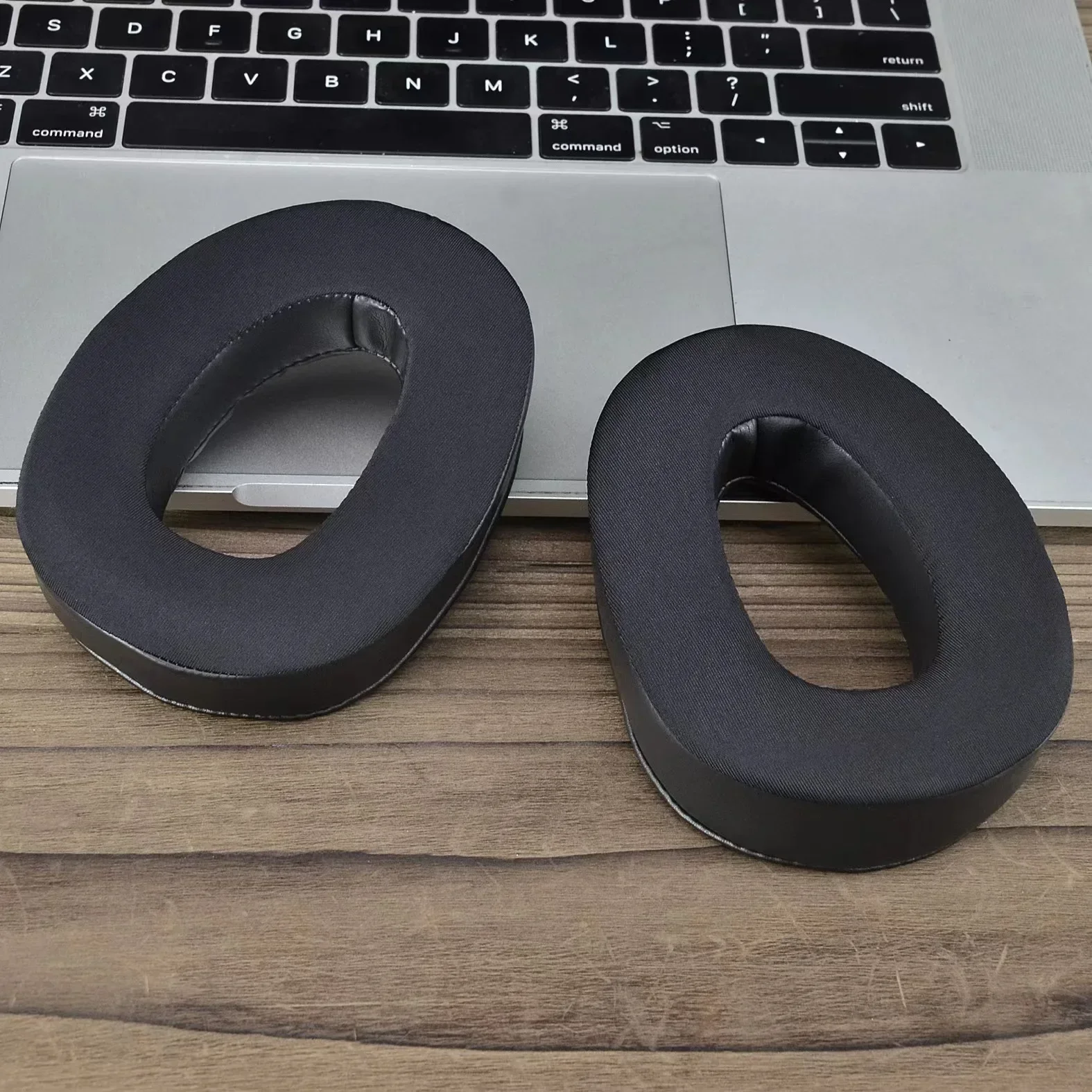 Replacemen Upgraded Cooling Gel Ear Pads Cover For Sennheiser GSP300/301/302/303/350/370 Headphones Ear Covers Earmuffs ear
Replacemen Upgraded Cooling Gel Ear Pads Cover For Sennheiser GSP300/301/302/303/350/370 Headphones Ear Covers Earmuffs ear