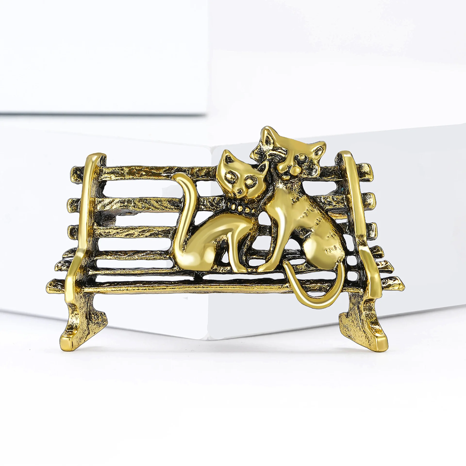 Vintage Creative Lovely Bench Cat Brooches For Women Men Accessories Exquisite Cute Alloy Animal Brooch Pin Casual Party Jewelry
Vintage Creative Lovely Bench Cat Brooches For Women Men Accessories Exquisite Cute Alloy Animal Brooch Pin Casual Party Jewelry